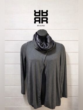 RIANI – Charcoal Gray Long Sleeve Top with Removable Silk Collar (Size 12 / 42)
